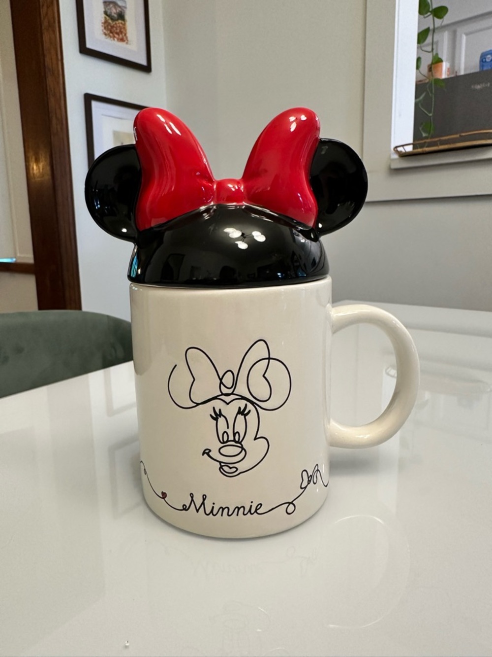 Disney Minnie Mouse Ceramic Mug with Red Bow Lid